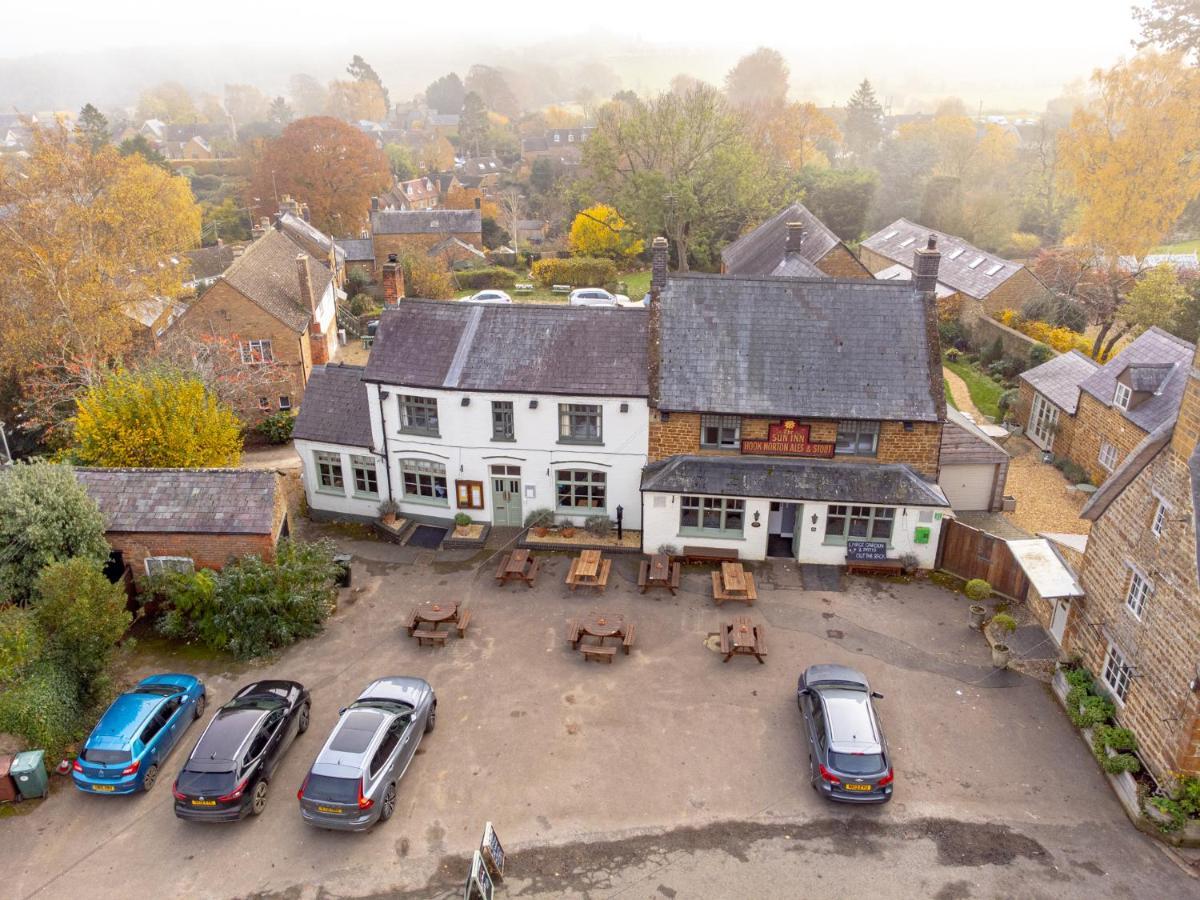 The Sun Inn At Hook Norton Bagian luar foto