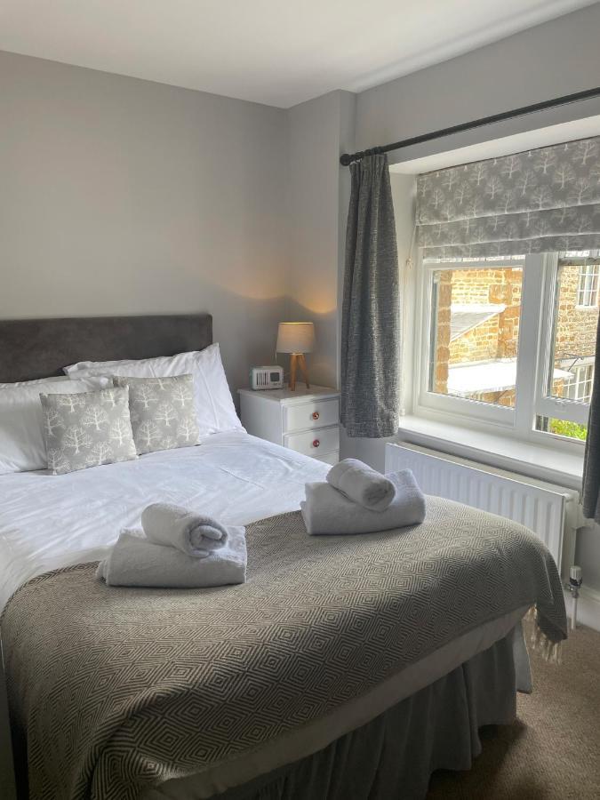 The Sun Inn At Hook Norton Bagian luar foto